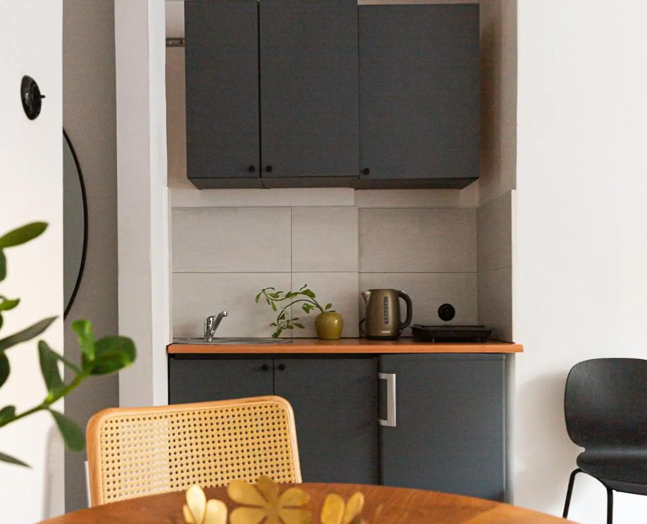 Urban Grey Essence Apartment Warsaw